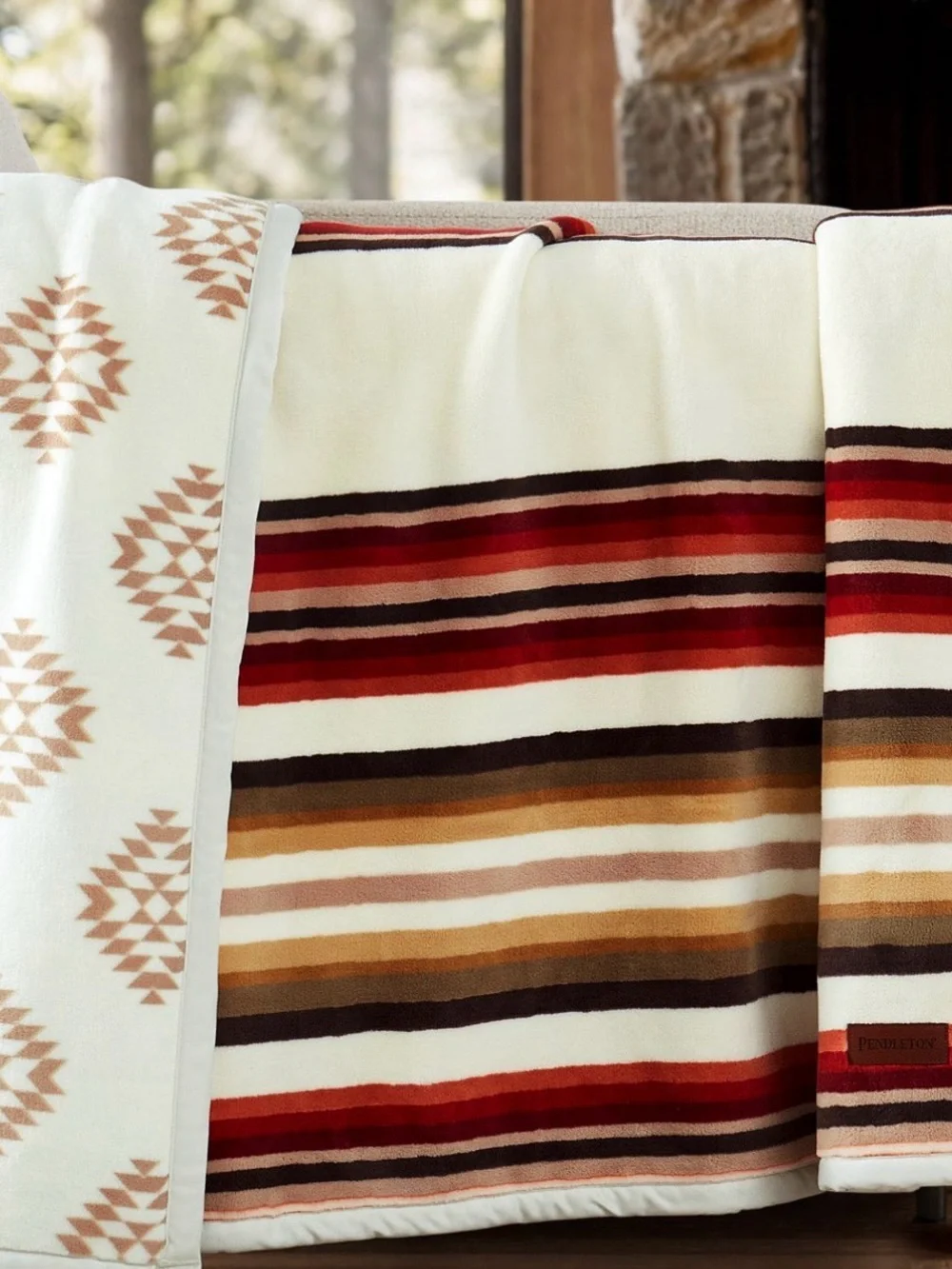 BRAND NEW! Pendleton Reversible Plush Throw-Woodland Stripe